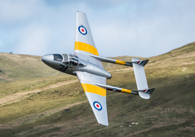 flight experiences fly a Vampire Jet at Cotswold airport